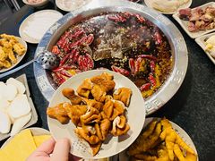 -洞亭火锅(防空洞总店)