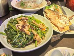 -大头虾越式风味餐厅(光明广场店)