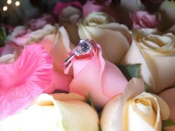 -威德钻石-克拉钻大本营(南京东路店)