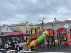 -王府井奥莱临潼小镇(临潼店)