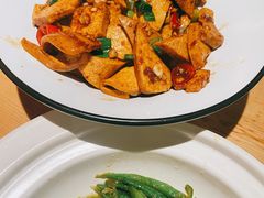 攸县香干-胡子大厨·超级小炒肉(晶耀前滩店)