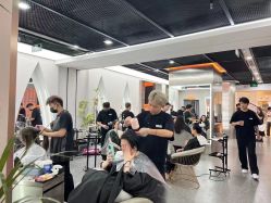 -艾美A·M Hair Salon