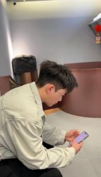 -一家只做男发烫染的店