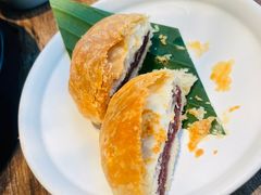 现烤鲜花饼-云海肴云南菜(浦江欢乐颂店)