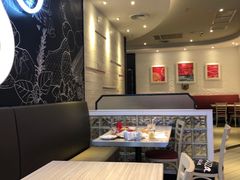 大堂-必胜客(绿地新都会店)