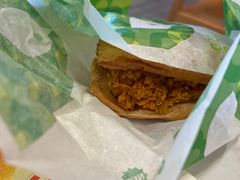 超级乳酪鸡腿堡-德克士(前门店)