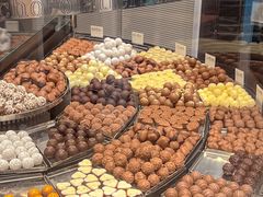 -Laderach 莱德拉(上海环贸iapm店)