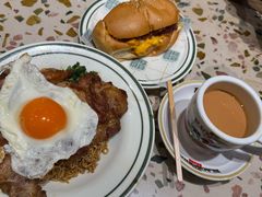 猪扒蛋葱油捞丁-华嫂冰室(尖沙咀店)