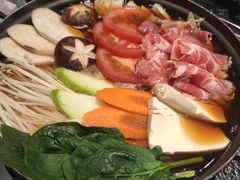 -烤路里·韩国品质自助烤肉(石路天虹4号店)