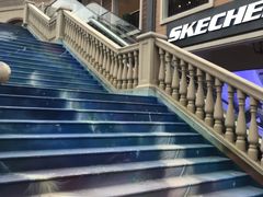 -王府井奥莱临潼小镇(临潼店)