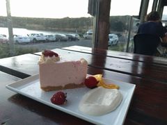 -12 Rocks Beach Bar Cafe