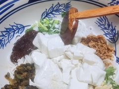 -蜗牛小馆醉乡民谣云南菜(惠新西里店)