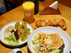 -POKEE VIA&Brunch·维娅(重庆来福士店)