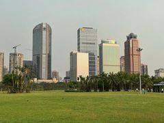 -万绿园