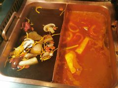 -老牌坊云南鱼豆花火锅(嵩山店)