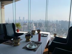 -云顶旋转自助景观餐厅