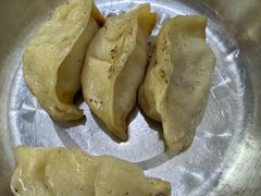 -黄阿姨锅贴大王(万航渡路店)