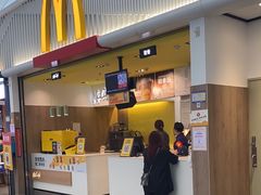 -麦当劳(深圳北站B2检票口楼上)