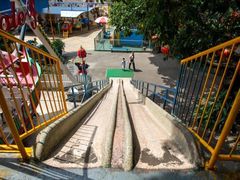 -顺德大良半月城游乐场