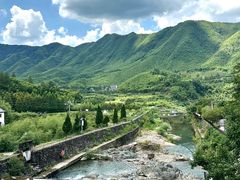 -安吉龙王山峡谷漂流