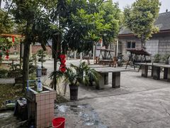 -周老三跷脚牛肉·全牛火锅(非遗传承店)