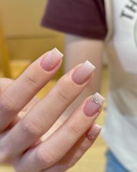 -赢韵美甲美睫瑞士净斑中心