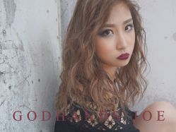 -God Hands发型设计复古会所