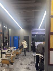 点击看大图 -藤野造型烫发染发
