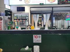 -晓彭肥肠鸡·泡椒鸡火锅(水木天地店)