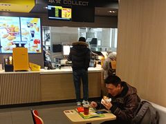 -麦当劳(轻轨曹杨路店)