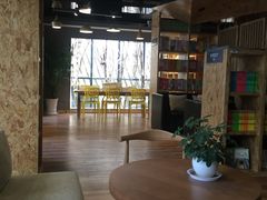 大堂-新华里咖啡书吧(新华书店小寨店)