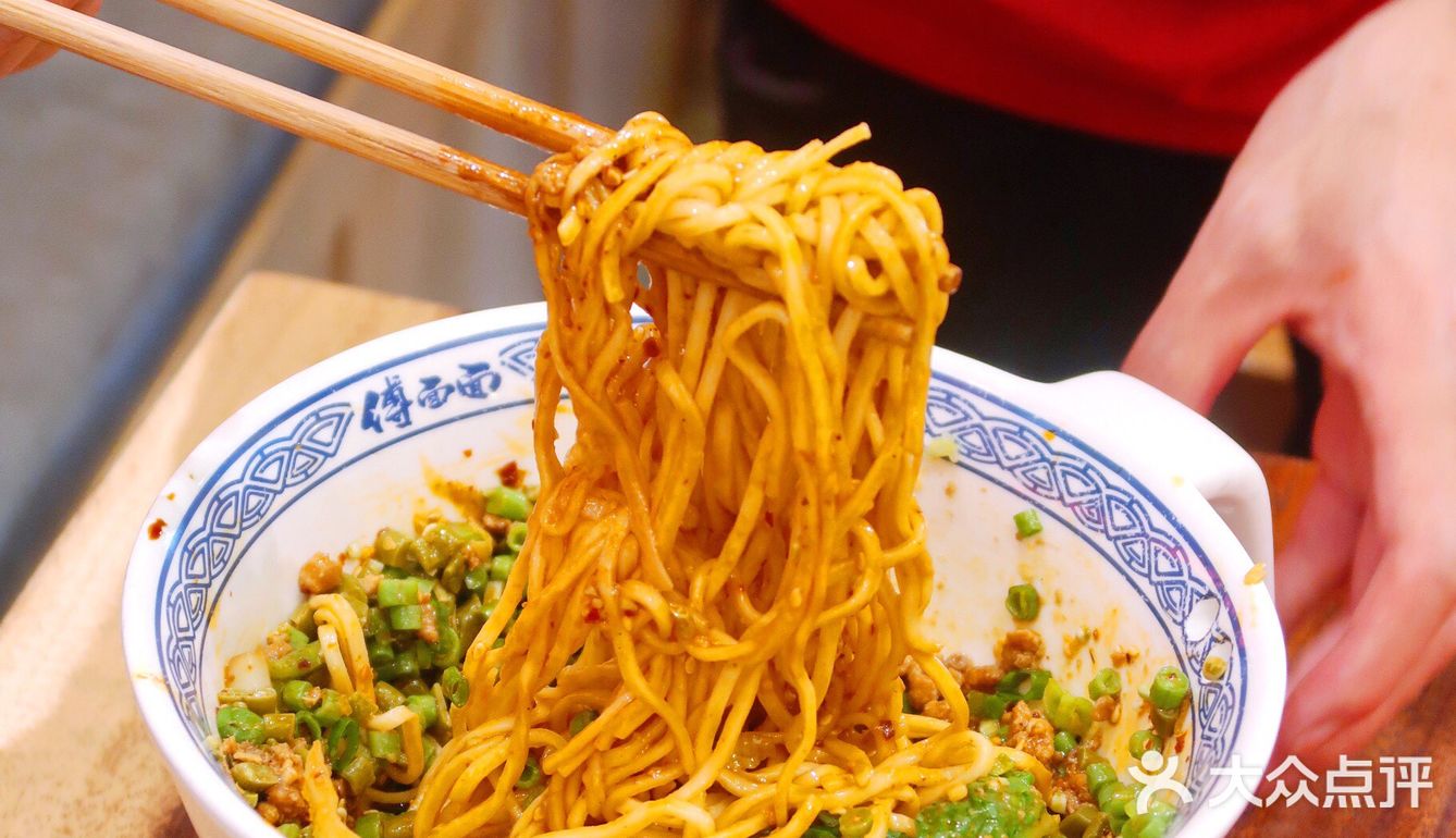 6元一碗❓终于打卡萧敬腾面馆，直呼好满足❗️