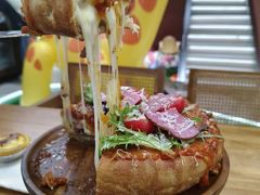 -Dragon Pizza•圆脸龙披萨·牛排餐厅