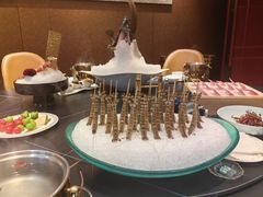 -鼎泰亨·海鲜牛肉餐厅(滨江店)
