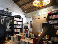 -荒岛书店(黄县路店)