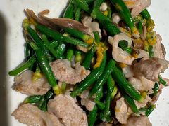 黄瓜花爆炒猪颈肉-话梅·客家小厨(东门店)