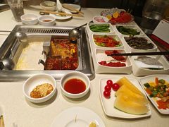 -海底捞火锅鲜切牛肉主题店(长寿路店)