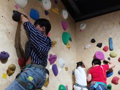 -ROCKPLUS攀岩馆(环宇城店)