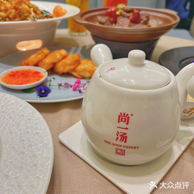 ⭕️杭州探店|风靡上海14年的轻奢粤菜餐厅杭州首店登陆奥体