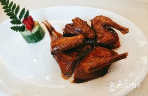 Signature Shiqi Milk Pigeon