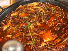 -鸿顺老铁锅美蛙鱼府(解放碑店)