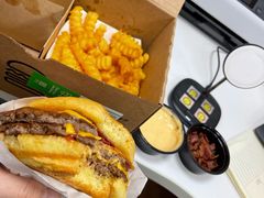 招牌牛肉堡双层-Shake Shack(西单大悦城店)