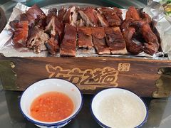 -东方之猪四更烤乳猪(金垦总店)