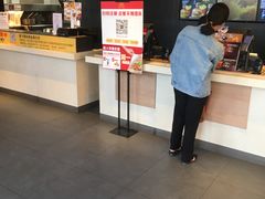 -麦当劳(得来速店)