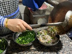 -正宗杨记普洱酸醋米线(总店)