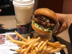 -The Habit Burger Grill 哈比特汉堡(复兴soho店)