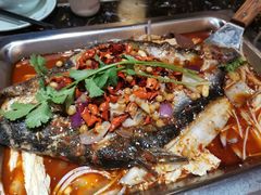 -三江源美食城