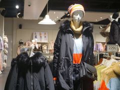 -百盛(莘庄店)