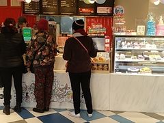 -85度C(生甜甜圈研究工坊·上海平凉店)