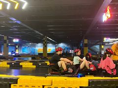 -极限PLAY运动娱乐新世界·团建派对潮玩休闲馆·室内蹦极高空游乐园